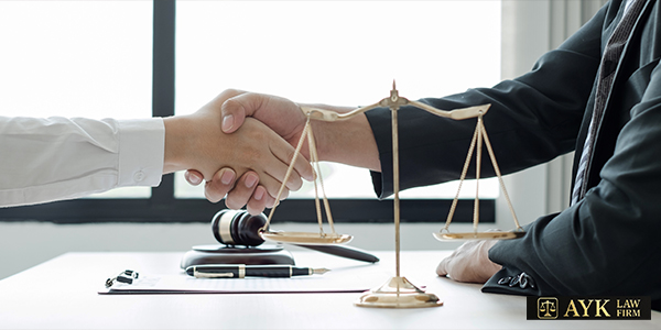 Ayk Hukuk & Avukatlık Bürosu - NEDEN BİZ - 2